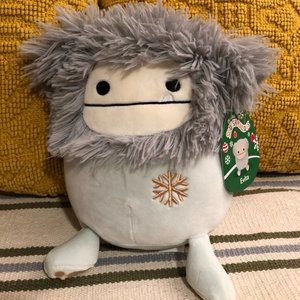 Evita the holiday bigfoot Squishmallows NWT